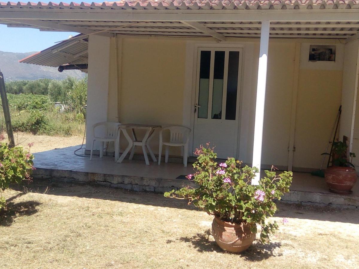 Agia Marina Studios, B Kalipadhon Bagian luar foto